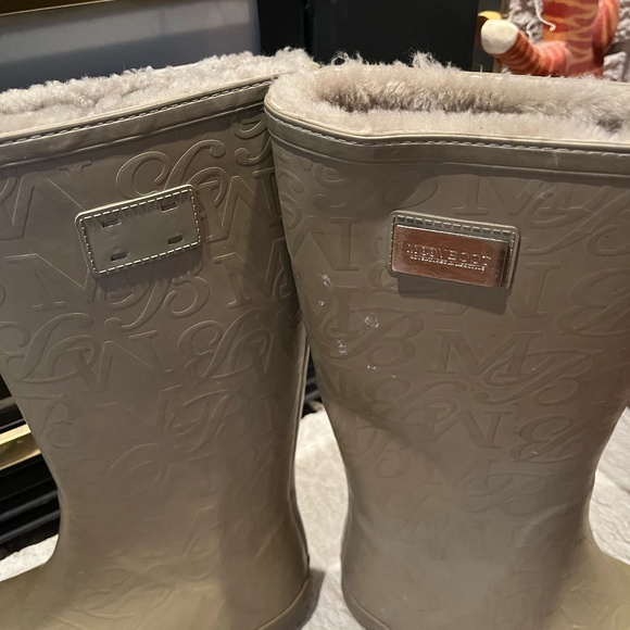 Tan tall Moovboots size large - Picture 3 of 3